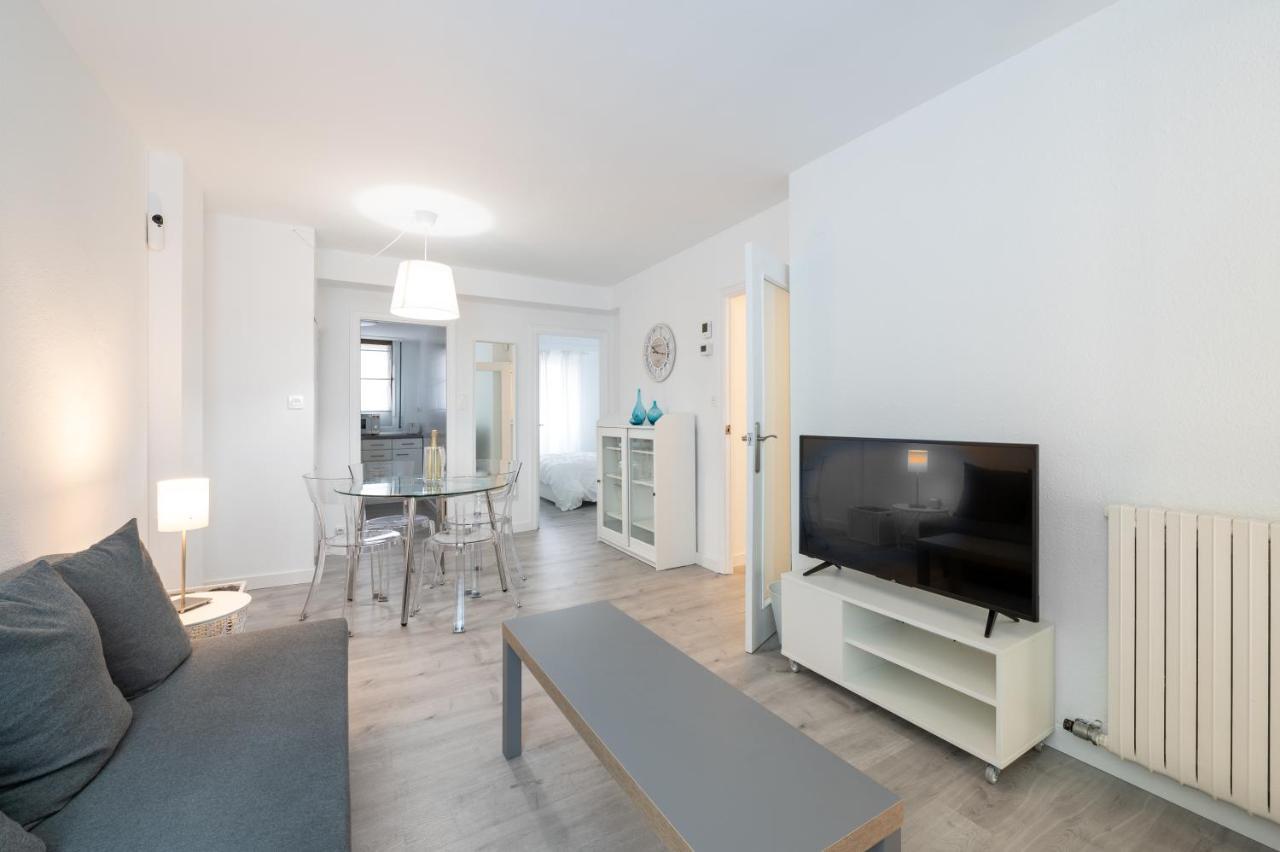 Apartamento Al Lado De La Romareda Zaragoza Exterior photo